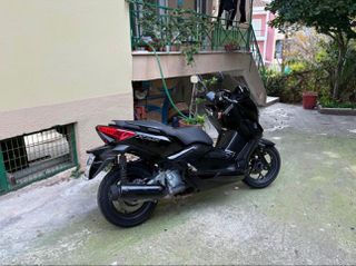 Yamaha XMAX 250 2016