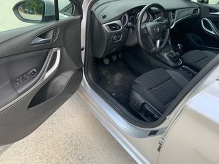 Opel Astra 2020-thumb-17
