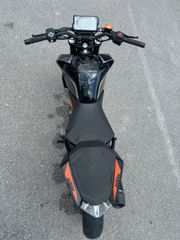 KTM 390 Duke 2022-thumb-1