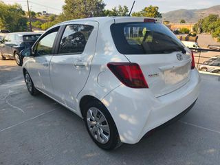 Toyota Yaris 2017-thumb-3