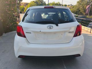 Toyota Yaris 2017-thumb-4