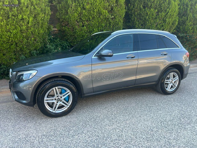 Mercedes-Benz GLC 350 2017 4matic / plug in hybrid / Panorama / Navi / Leather