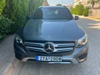 Mercedes-Benz GLC 350 2017 4matic / plug in hybrid / Panorama / Navi / Leather-thumb-1