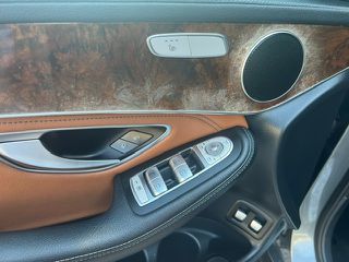 Mercedes-Benz GLC 350 2017 4matic / plug in hybrid / Panorama / Navi / Leather-thumb-8