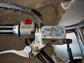Suzuki Desperado 2004-thumb-12