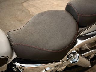 Suzuki Desperado 2004-thumb-17