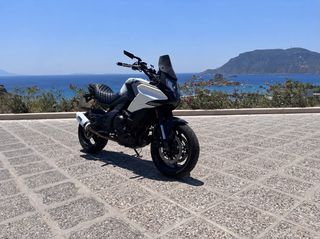 CFmoto 700 MT 2023