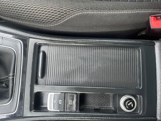 Volkswagen Golf 2014 Euro6 Xenon-thumb-46