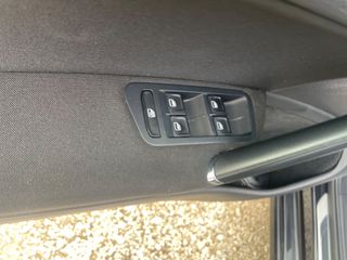 Volkswagen Golf 2014 Euro6 Xenon-thumb-49