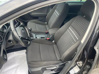 Volkswagen Golf 2014 Euro6 Xenon-thumb-25