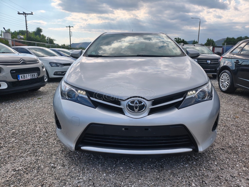 Toyota Auris 2013