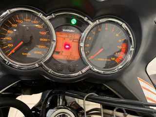 Suzuki V-Strom 1000 2005-thumb-4