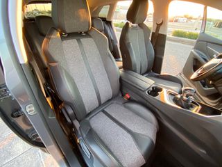 Peugeot 3008 2016 1.2 PURETECH 130 ALLURE-thumb-38