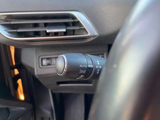 Peugeot 3008 2016 1.2 PURETECH 130 ALLURE-thumb-32