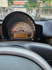 Smart ForTwo 2011-thumb-9