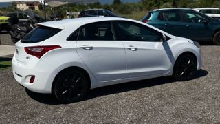 Hyundai i 30 2015 ΠΟΥΛΗΘΗΚΕ 1.6 CRDI NAVI 6τάχυτο-thumb-5