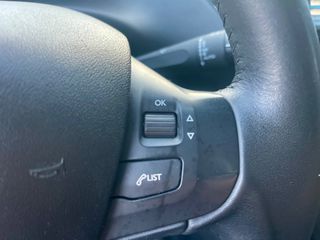 Peugeot 208 2019 1.2 PURETECH SIGNATURE -FUL EXTRA-thumb-44