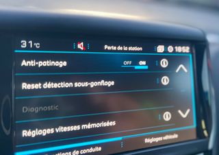 Peugeot 208 2019 1.2 PURETECH SIGNATURE -FUL EXTRA-thumb-52