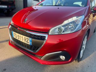 Peugeot 208 2019 1.2 PURETECH SIGNATURE -FUL EXTRA-thumb-12