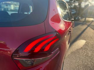 Peugeot 208 2019 1.2 PURETECH SIGNATURE -FUL EXTRA-thumb-15