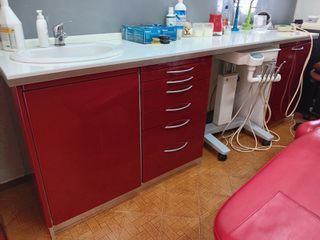 Πωλείται μεταχειρισμένος οδοντιατρικός εξοπλισμός
