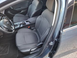 Renault Megane 2017 SEDAN AUTOMATIC-thumb-9