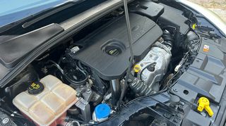 Ford Focus 2015-thumb-5
