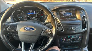 Ford Focus 2015-thumb-10