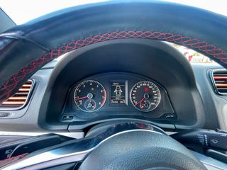 Volkswagen Scirocco 2010 1.4 TSI 160 HP-thumb-15
