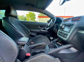 Volkswagen Scirocco 2010 1.4 TSI 160 HP-thumb-29