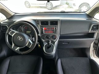 Toyota Verso 2013-thumb-5