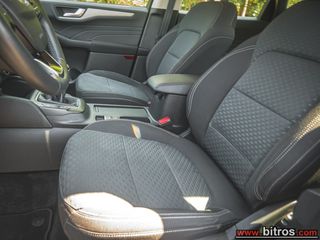 Ford Kuga 2021 1.5 ECOBLUE 120PS 74.000km +18¨ ST-LINE-thumb-4