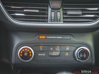 Ford Kuga 2021 1.5 ECOBLUE 120PS 74.000km +18¨ ST-LINE-thumb-24