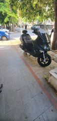 Piaggio XEvo 250 2015-thumb-1