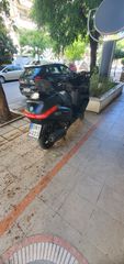 Piaggio XEvo 250 2015-thumb-3