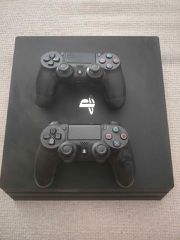 PS4 PRO + 27 ΠΑΙΧΝΙΔΙΑ + 2 ΜΟΧΛΟΥΣ