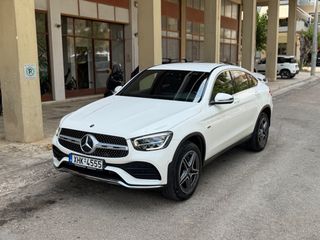 Mercedes-Benz GLC 300 2021 DE COUPE 4MATIC 9G-TRONIC AMG LINE