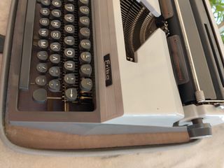 Γραφομηχανή ERICA mod.30-thumb-4