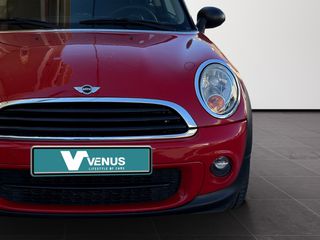 Mini Cooper D 2011 R56-thumb-9
