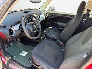 Mini Cooper D 2011 R56-thumb-10