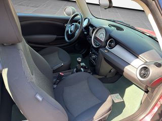Mini Cooper D 2011 R56-thumb-17