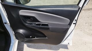 Toyota Yaris 2018 1.5CC ΥΒΡΙΔΙΚΟ 100PS AUTOMATO ΕΛΛΗΝΙΚΗΣ ΑΝΤΙΠΡΟΣΩΠΕΙΑΣ-thumb-17