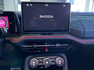 Skoda Kodiaq 2026 Selection 1.5 TSI m-HEV 150PS DSG7 SPORTLINE-thumb-38