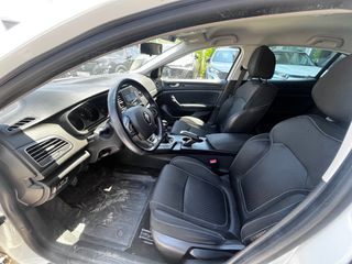 Renault Megane 2017 TCE 100 hp-thumb-11