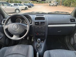 Renault Clio 2003 1.4 16V-thumb-10
