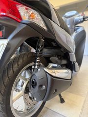 Honda SH 300i 2015-thumb-5