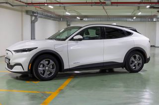 Ford Mustang Mach-E 2023 RWD 73kWh-thumb-3