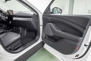 Ford Mustang Mach-E 2023 RWD 73kWh-thumb-13