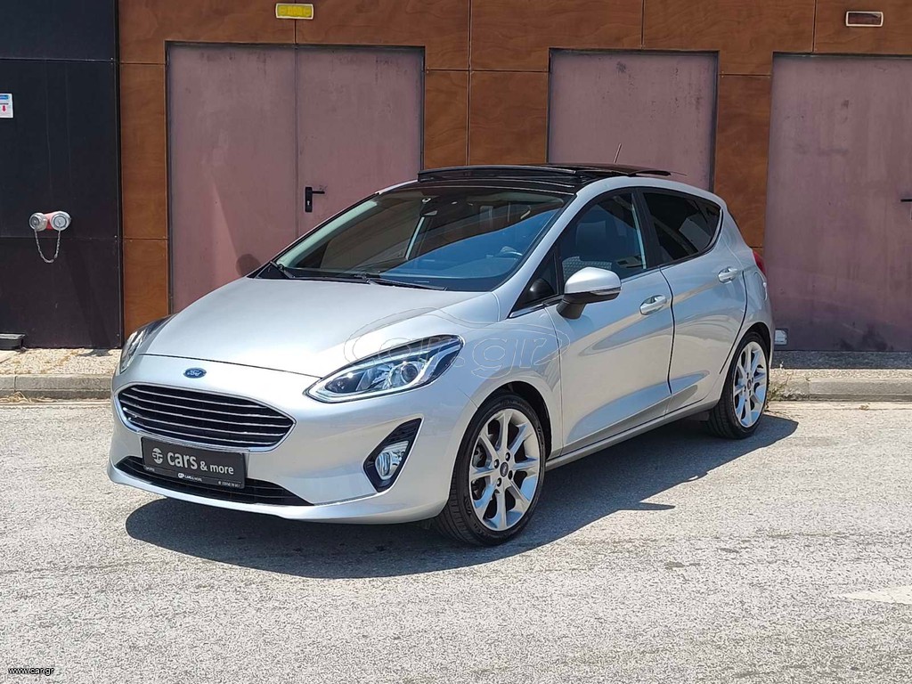 Ford Fiesta 2017 B&O Play First Edition Panorama
