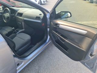 Opel Astra 2007-thumb-13